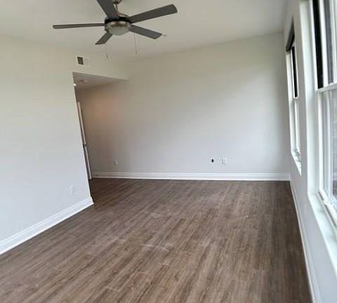 3rd image of 1088 Walburg Ave #205