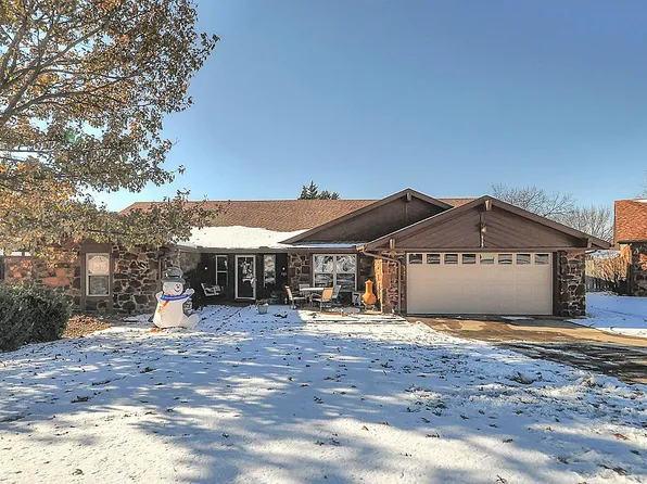 919 Kings Cir, Bartlesville, OK 74006