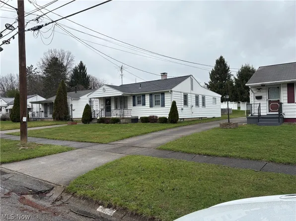 1442 Youll St, Niles, OH 44446