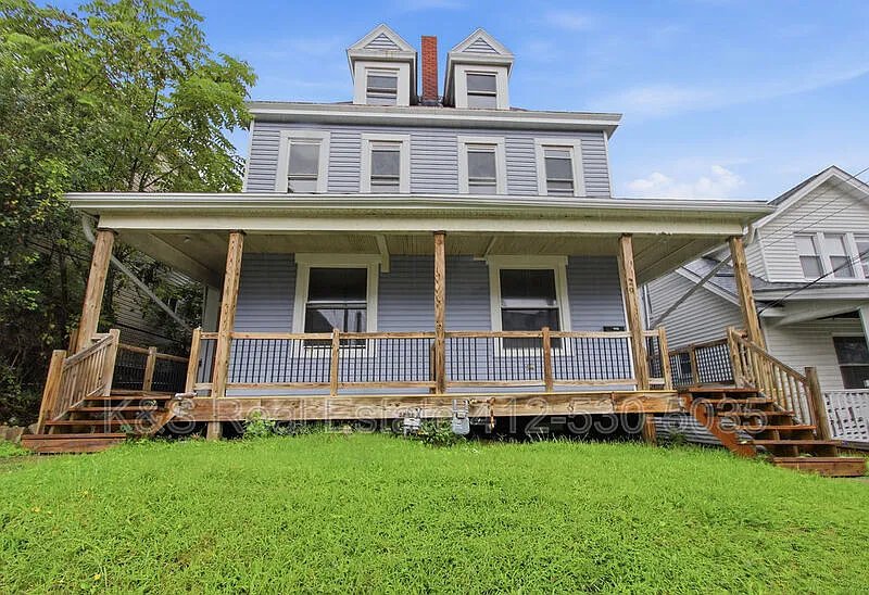 4 bed, 1.0 bath, $1,700 — Photo 2