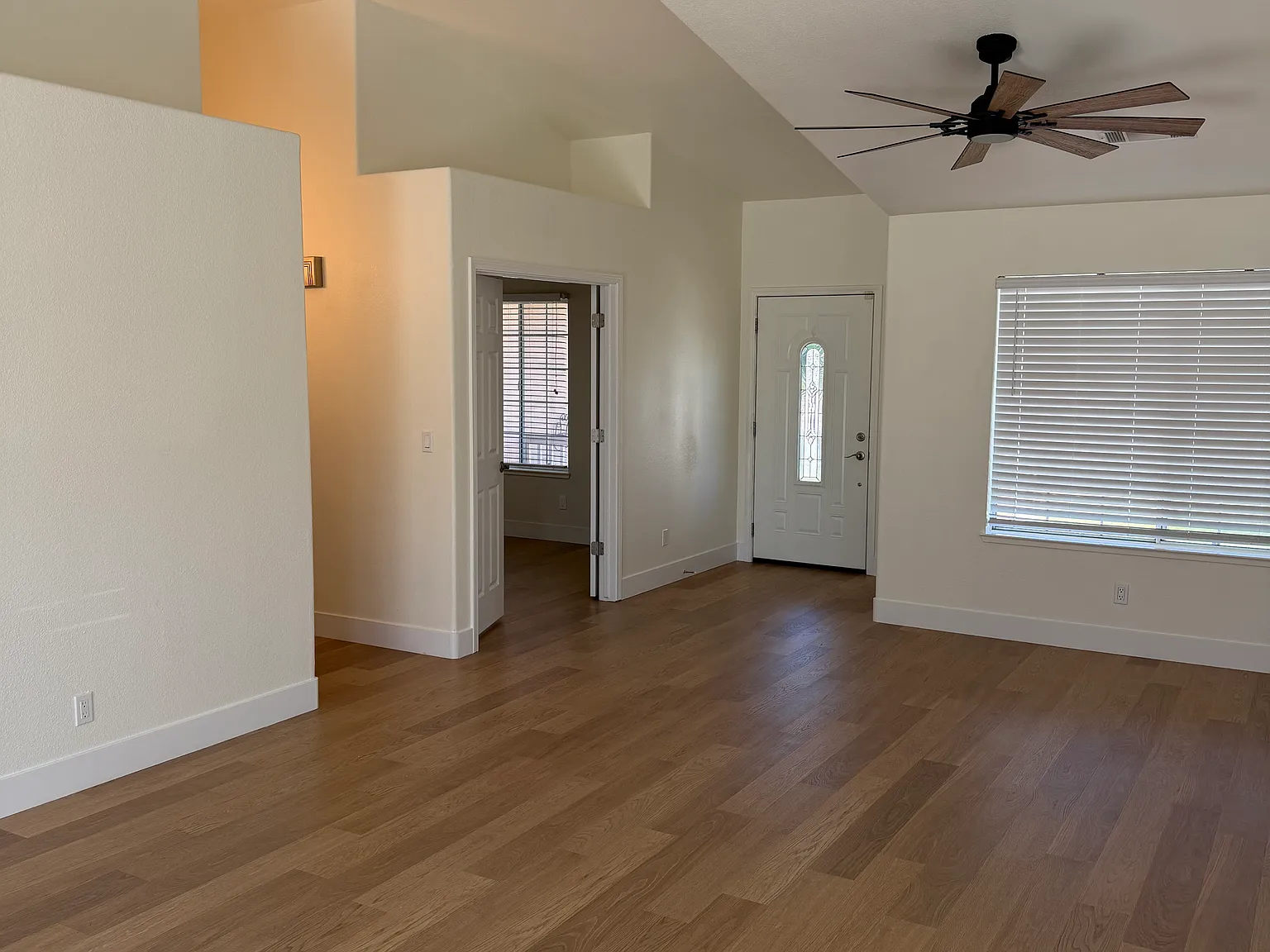 3 bed, 1253 sqft, $2,800 — Photo 4