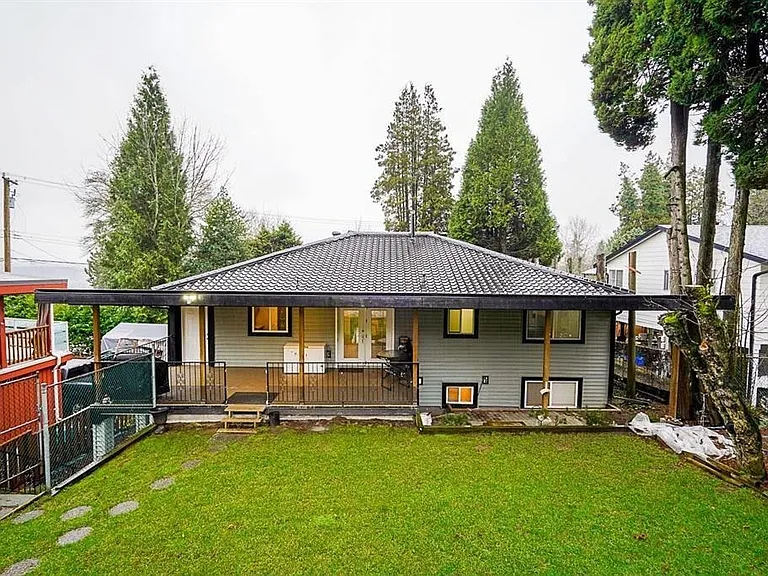322 Mariner Way — Photo 2