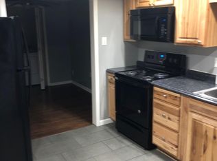 115 Kanawha Ave E, Clendenin, WV 25045