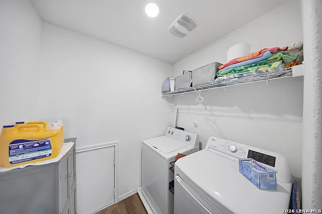 418 Rustic Grv — Photo 28