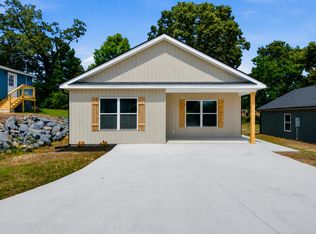 1571 Strawberry Ln NE, Cleveland, TN 37311