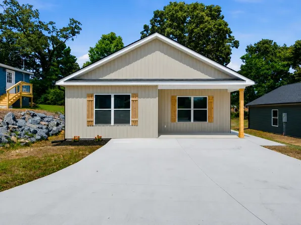 1571 Strawberry Ln NE, Cleveland, TN 37311