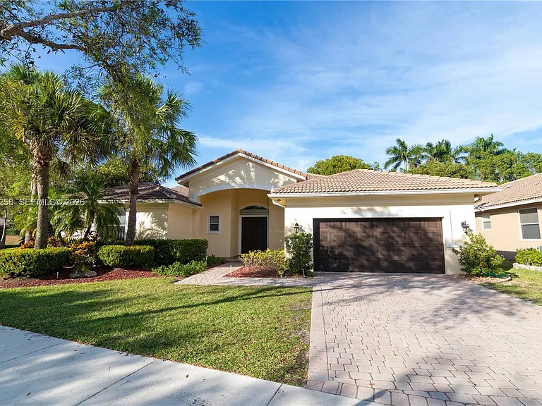 3929 Osprey Ct — Photo 2