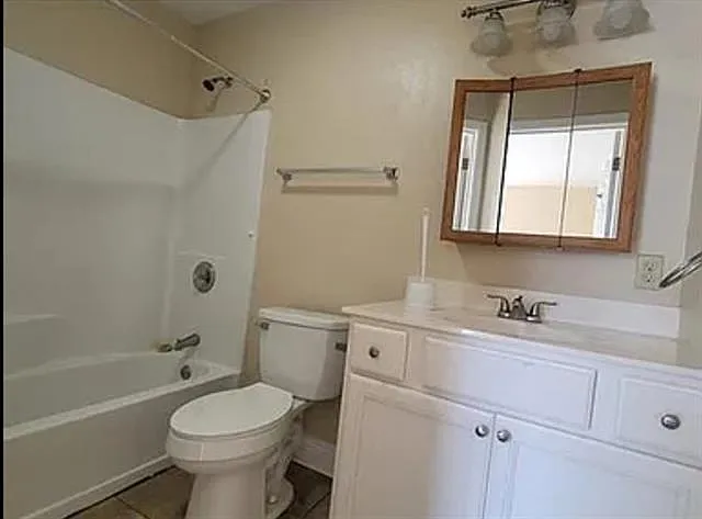 4702 Francis Dr — Photo 9