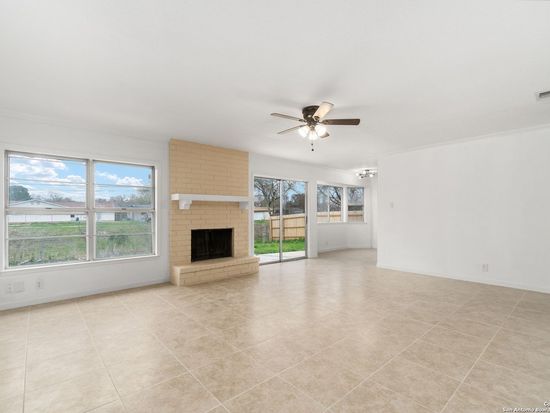 5218 Gordon Cooper Dr, Kirby, TX 78219