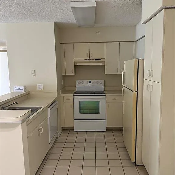 13631 Eagle Ridge Dr #226 — Photo 3