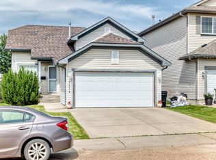 3226 30th Ave NW, Edmonton, AB T6T1T4