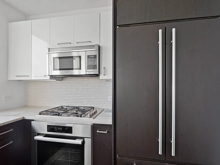 321 W 110th St #19C — Photo 16