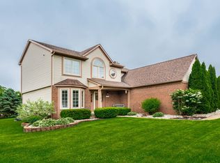 1056 Saint Andrews Ct, Whitmore Lake, MI 48189