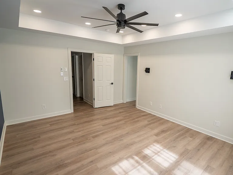 1820 Clay Dr — Photo 18
