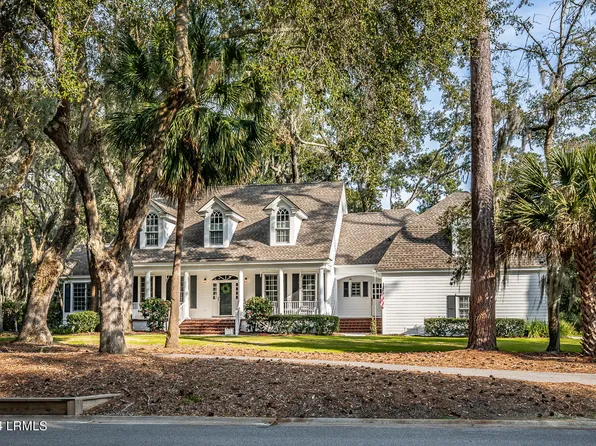 855 Island Cir W, Saint Helena Island, SC 29920