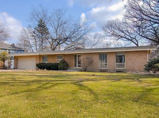 8S261 Indiana Ave, Naperville, IL 60540