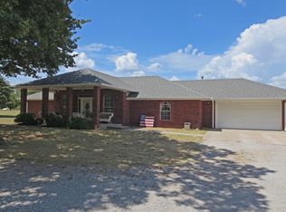 302 Oak Ridge St, Lone Grove, OK 73443