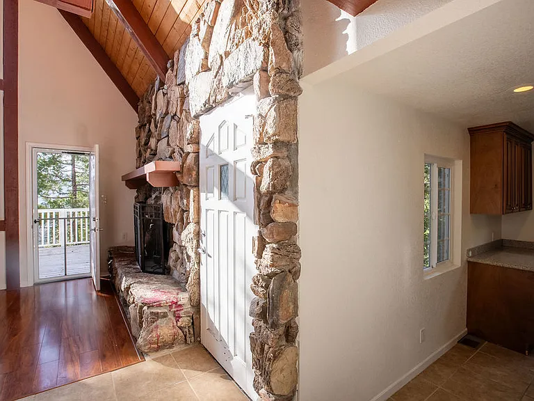 521 Pioneer Rd — Photo 19
