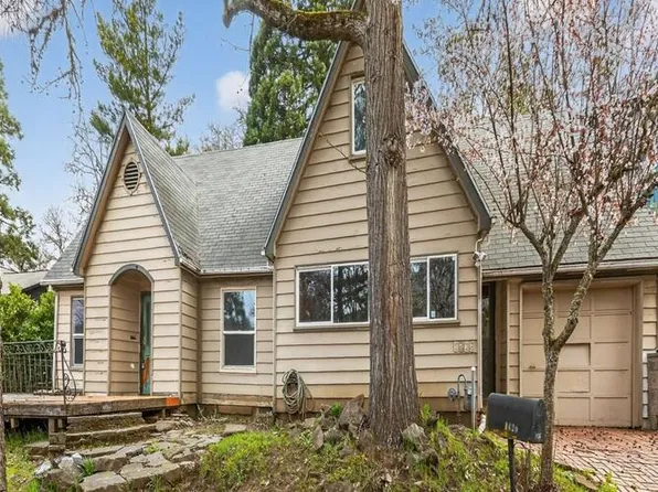 1426 SE Overlook Ave, Roseburg, OR 97470