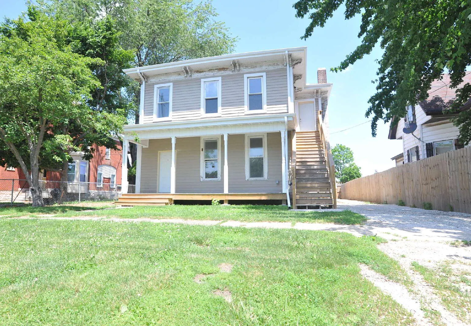 2 bed, 1.0 bath, $1,000 — Photo 1