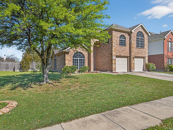 3rd image of 2102 Pecan Ridge Dr