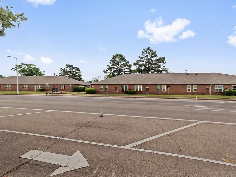875 Doctor Martin Luther King Jr Ave — Photo 7