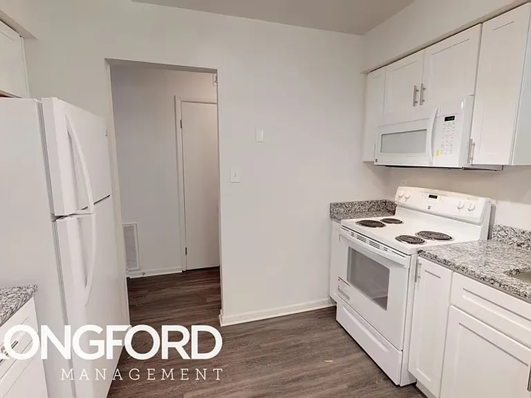 Sonoma Woods Apartments — Photo 31