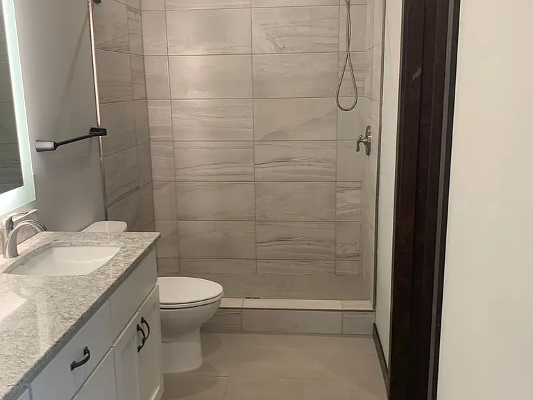 201 N Riverfront Dr — Photo 7