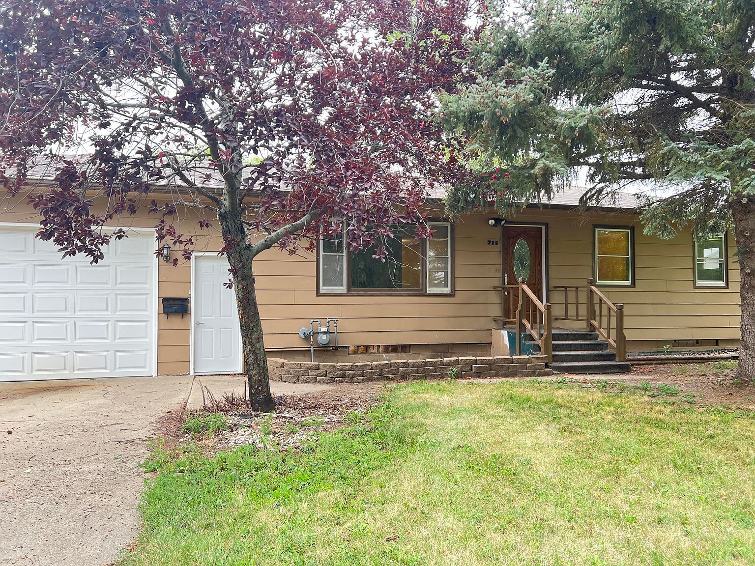 715 5th St, Ipswich, SD 57451 Zillow