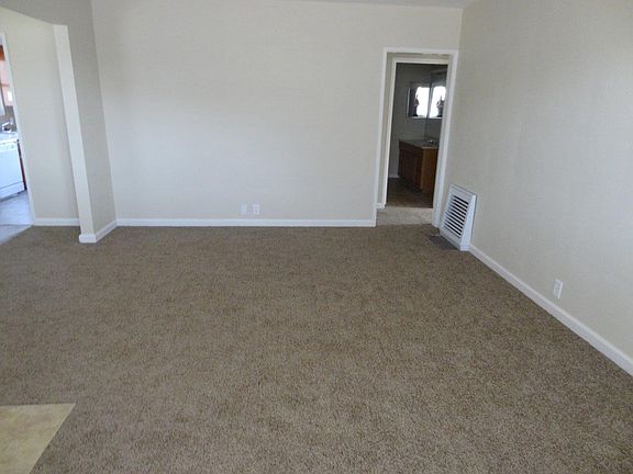 4th image of 27080 Girard St