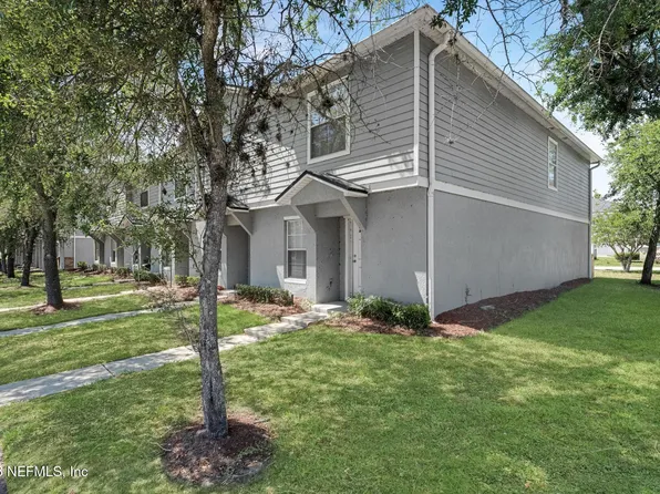 8400 MCGIRTS VILLAGE Lane, Jacksonville, FL 32210