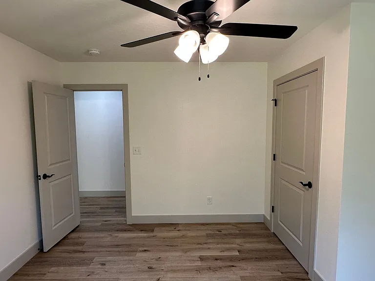 165 Mesa Dr — Photo 85