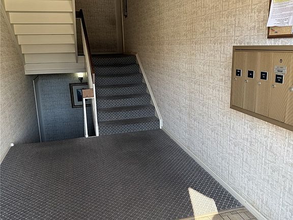 2nd image of 1105 Canyon View Rd APT 303