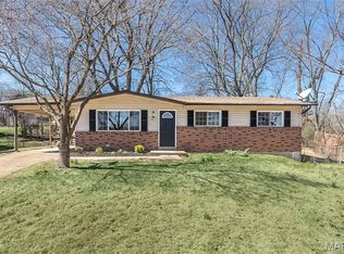 27 Lennox Ter, Maryland Heights, MO 63043