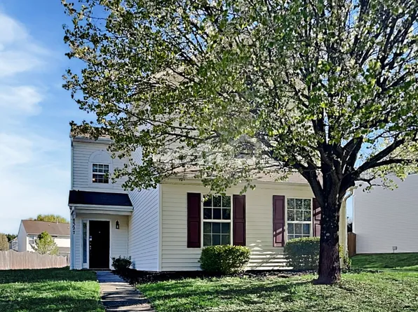 8327 Rolling Meadows Ln, Huntersville, NC 28078