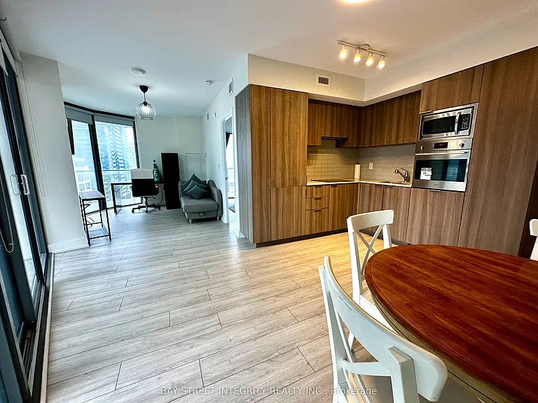 11 Wellesley St W #1111 — Photo 7