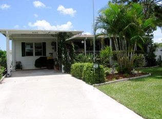 6280 S Ash Ln, Lantana, FL 33462