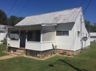226 4th St, Spencer, WV 25276