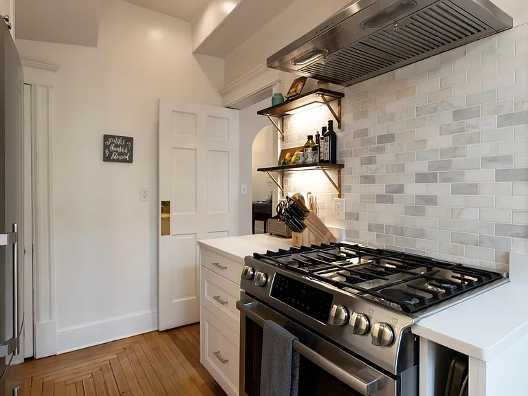 3021 Dent Pl NW — Photo 7