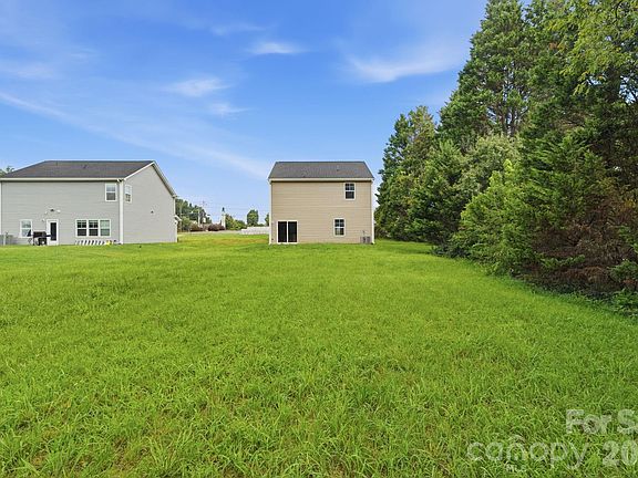 5th image of 1820 Safriet Rd