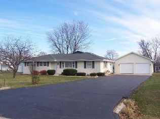 2426 Regan Rd, Joliet, IL 60431