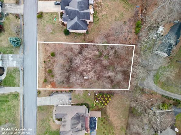 160 Sugarcane Ln, Blountville, TN 37617