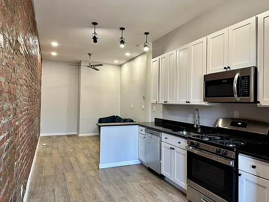 Rented by Compass | media 11