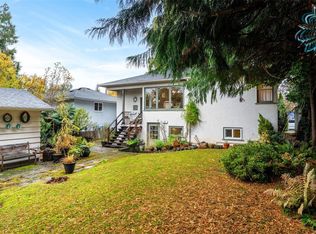 416 Richmond Ave, Victoria, BC V8S3Y4
