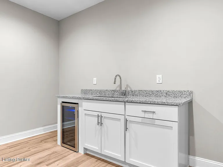 6204 Moonseed St — Photo 46