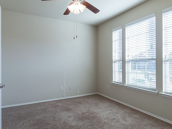 4th image of 10100 Sailboard Dr