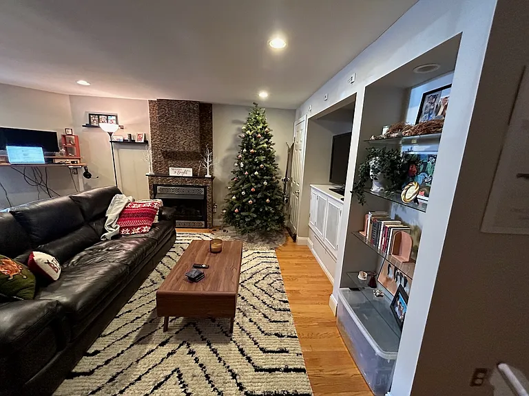 41 Warren Ave #G — Photo 2