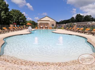 25 Universal Ln #102R, Hendersonville, NC 28792