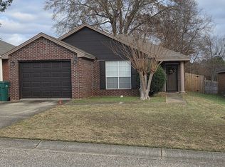 349 Millridge Dr, Millbrook, AL 36054