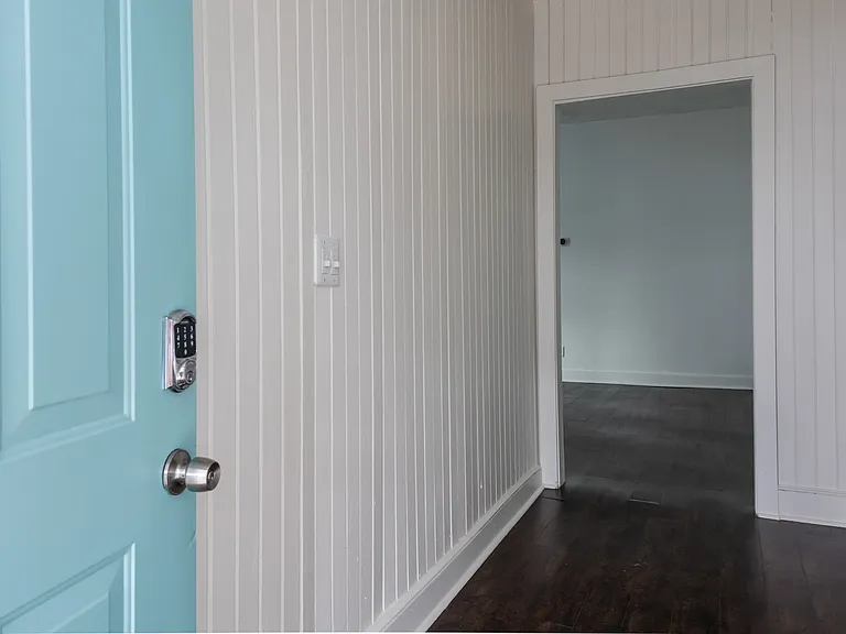 679 Terry St SE — Photo 3